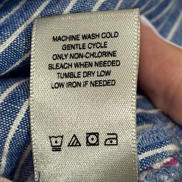 JOHN MARK - SZ SMALL - LINEN BLUE / WHITE STRIPED FABRIC- EXTENSIVE EMBROIDERYB7 - Picture 9 of 10